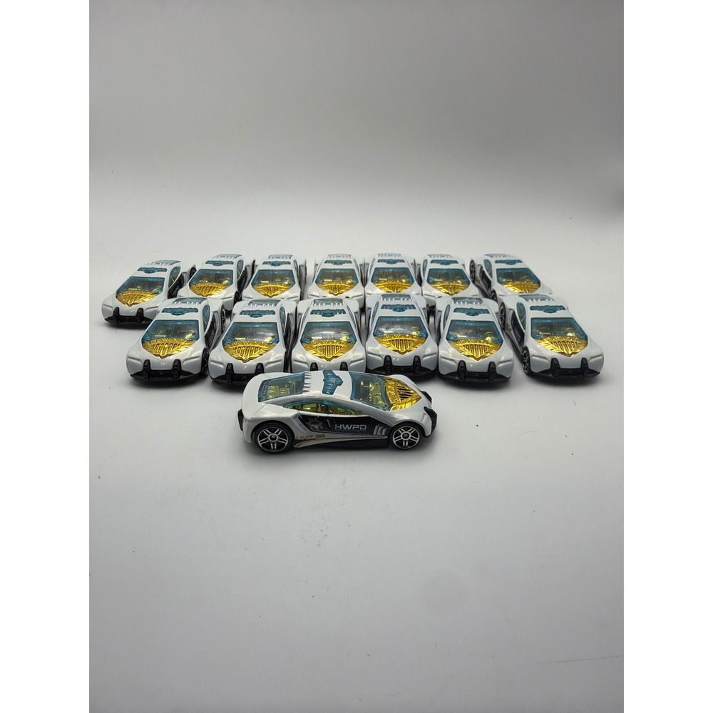 Hot Wheels Speed Trap HWPD Police Car Lot of 13 White Gold 2010 Mattel Diecast